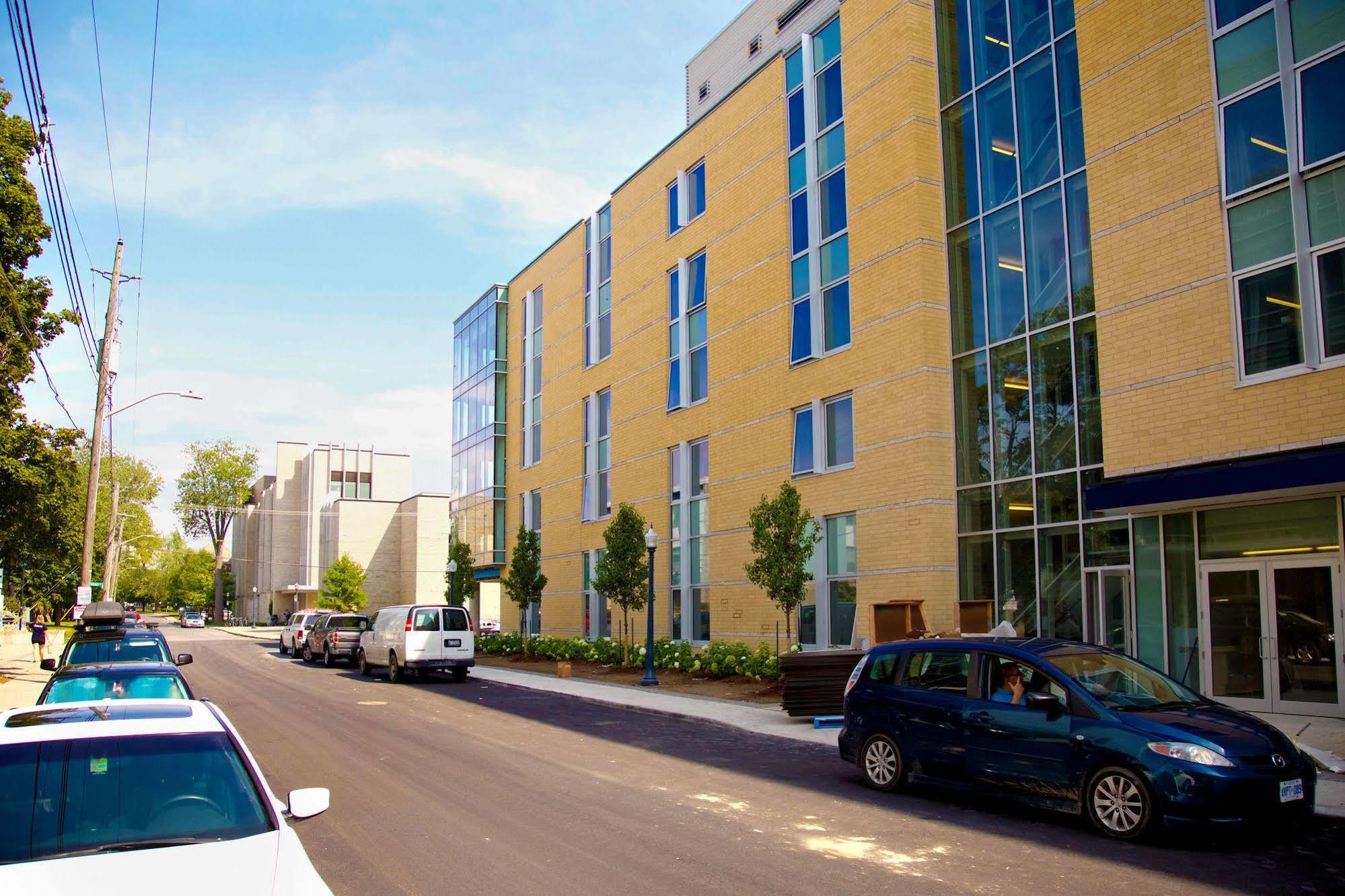 Queen'S University - David C. Smith House - Campus Accommodation Kingston Esterno foto