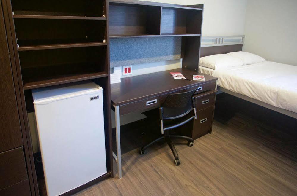 Queen'S University - David C. Smith House - Campus Accommodation Kingston Esterno foto